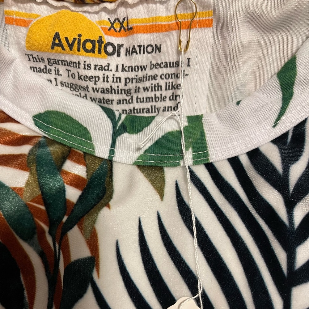 COPY - Aviator nation. Tiger Velvet sweatshirt. Never worn. - Picture 13 of 16
